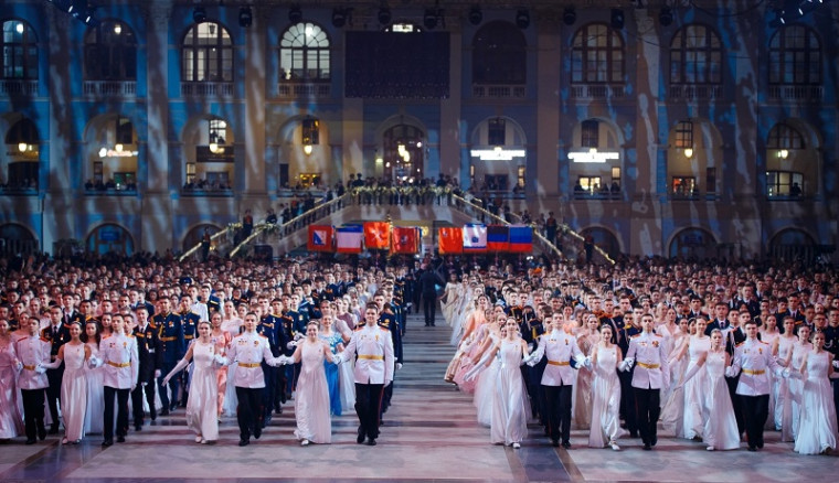 Международный Кремлевский Благотворительный Кадетский Бал объединил участников из России и стран ближнего и дальнего зарубежья.